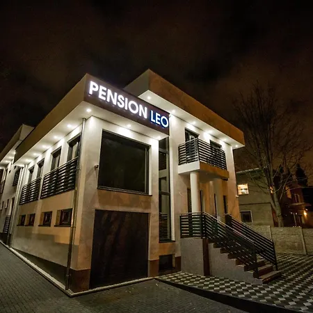 Leo Casa de hóspedes Berlim