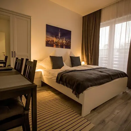 Leo * Βερολίνο