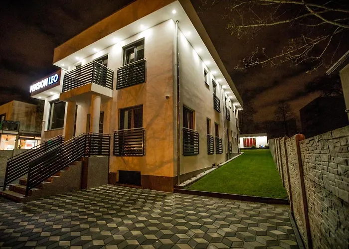 ゲストハウス Leo *